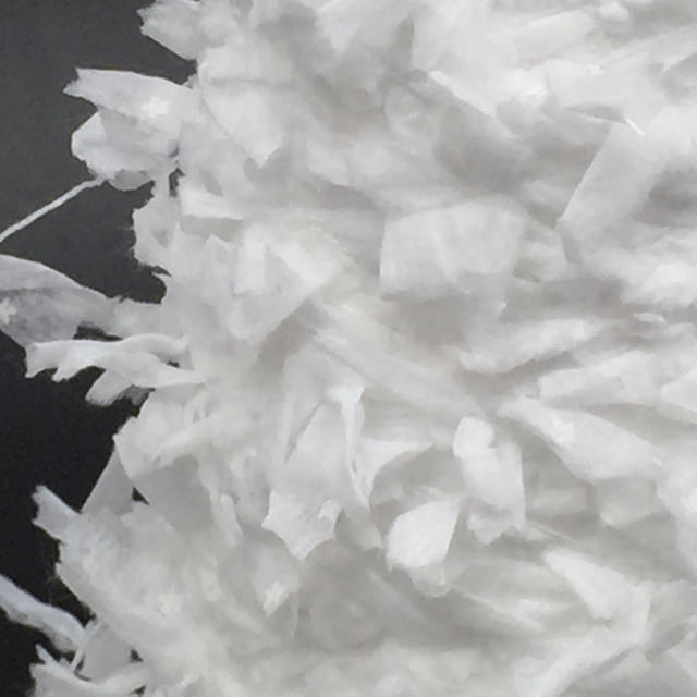 大きな羽ひらひらモール 星のホワイトドット ３０ｇ ハンドメイドの素材/材料(生地/糸)の商品写真
