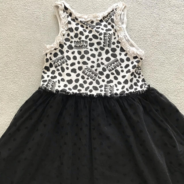 EARTHMAGIC(アースマジック)のHYA.mama様専用 アースマジック  キッズ/ベビー/マタニティのキッズ服女の子用(90cm~)(ワンピース)の商品写真