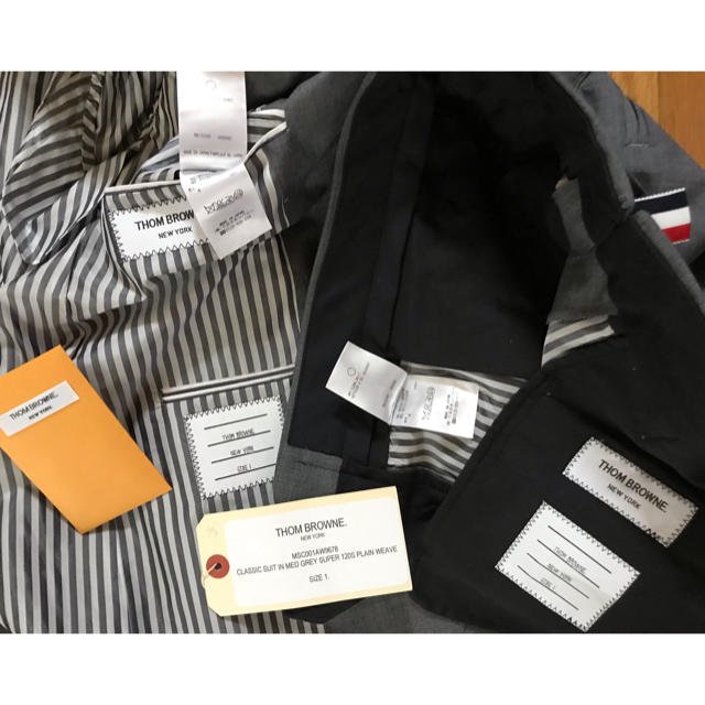 THOM BROWNE(トムブラウン)の【新品】THOM BROWNE トム ブラウン スーツ メンズのスーツ(セットアップ)の商品写真