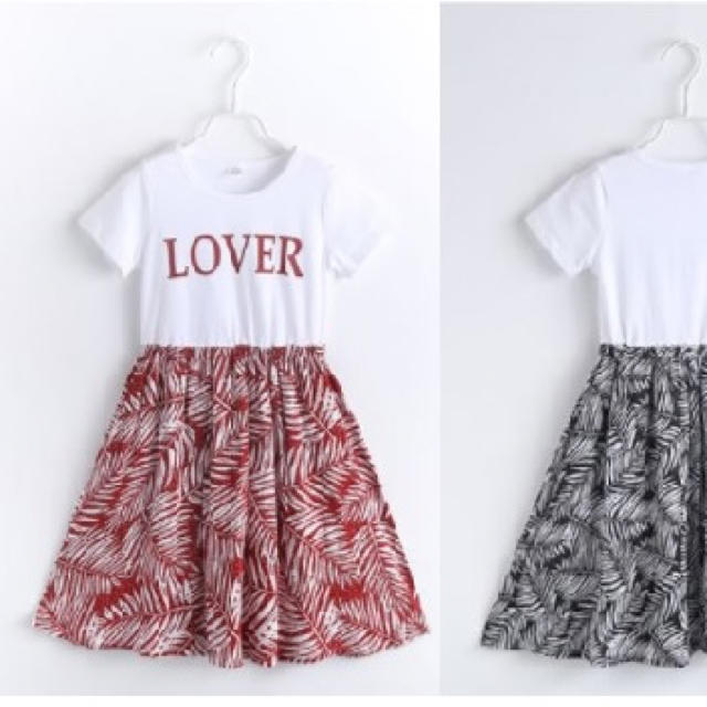 新作 LOVERワンピース(レッド) キッズ/ベビー/マタニティのキッズ服女の子用(90cm~)(ワンピース)の商品写真