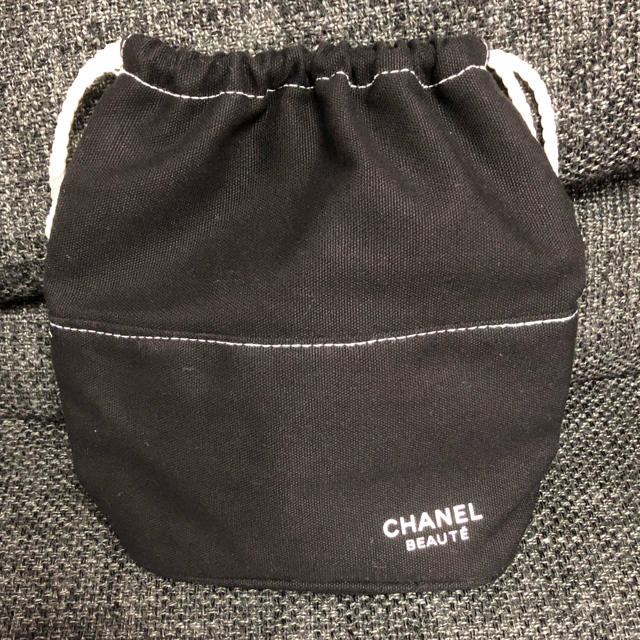 CHANEL(シャネル)のシャネル ノベルティポーチ エンタメ/ホビーのコレクション(ノベルティグッズ)の商品写真