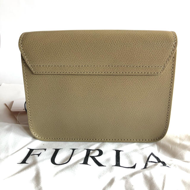 Furla(フルラ)の【新品☆未使用】フルラ FURLA メトロポリスチェーンショルダーバッグ カーキ レディースのバッグ(ショルダーバッグ)の商品写真