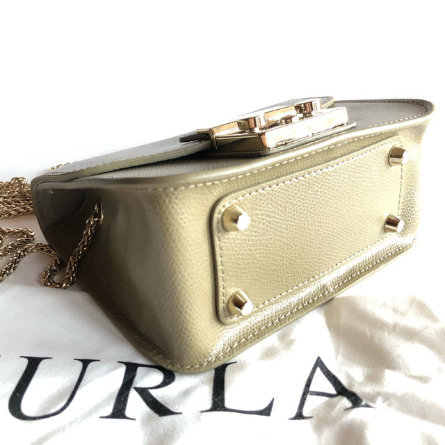 Furla(フルラ)の【新品☆未使用】フルラ FURLA メトロポリスチェーンショルダーバッグ カーキ レディースのバッグ(ショルダーバッグ)の商品写真