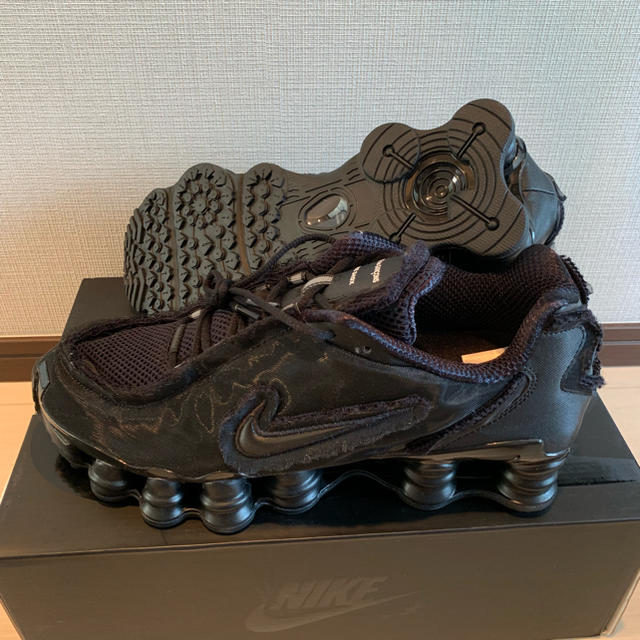 COMME des GARCONS(コムデギャルソン)の26.5 NIKE SHOX comme des garcons メンズの靴/シューズ(スニーカー)の商品写真