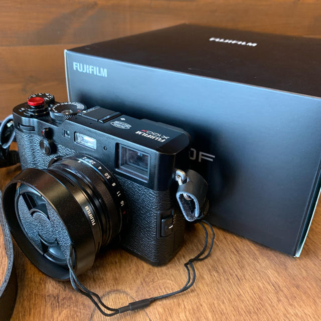 新作入荷!!】 富士フイルム - FUJIFILM X100f コンパクトデジタル