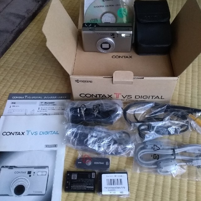 週末限定価格　CONTAX TVS DIGITAL 新品バッテリーおまけ付動作品スマホ/家電/カメラ