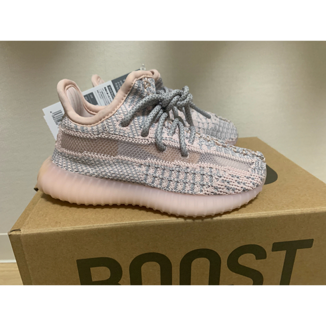 adidas(アディダス)のYEEZY BOOST 350 V2 INFANTS 14.0㎝ キッズ/ベビー/マタニティのベビー靴/シューズ(~14cm)(スニーカー)の商品写真