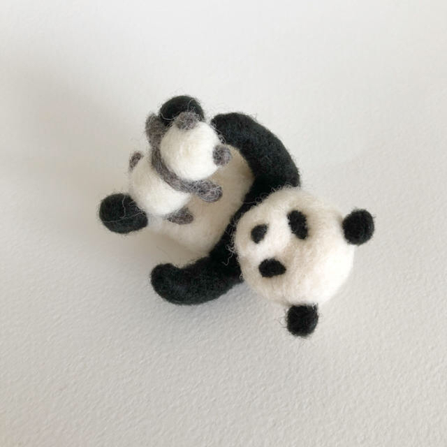 羊毛フェルト❤️パンダ親子セット オーダー ハンドメイドのペット(おもちゃ/ペット小物)の商品写真