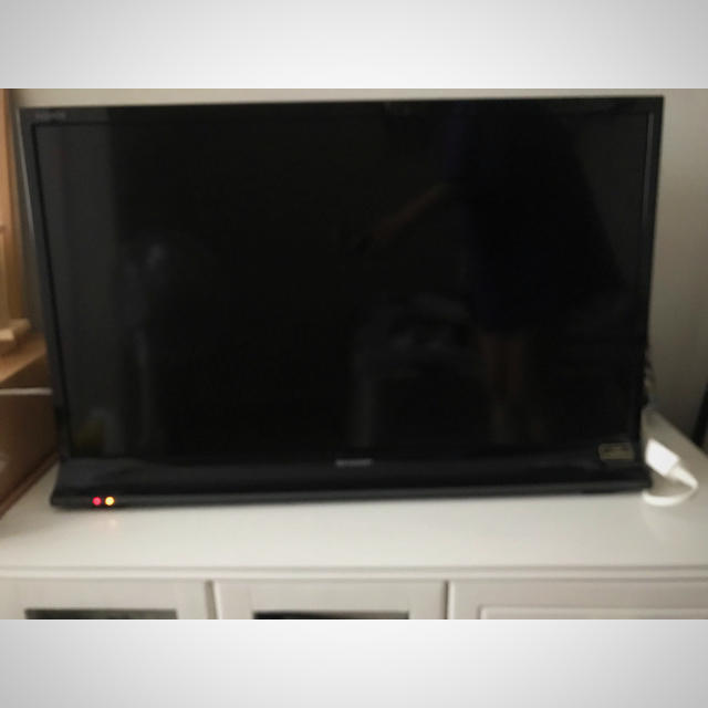 AQUOS(アクオス)のシャープテレビ32インチ スマホ/家電/カメラのテレビ/映像機器(テレビ)の商品写真