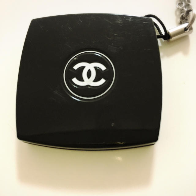 CHANEL(シャネル)のCHANELノベルティ ミニミラー エンタメ/ホビーのコレクション(ノベルティグッズ)の商品写真