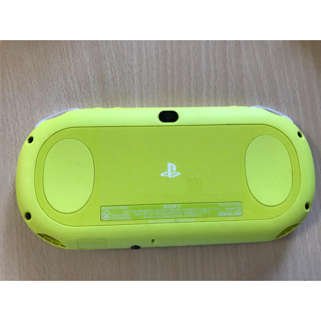 PlayStation Vita(プレイステーションヴィータ)の☆プロフ必見様専用☆PlayStation®Vita（PCH-2000シリーズ） エンタメ/ホビーのゲームソフト/ゲーム機本体(携帯用ゲーム機本体)の商品写真