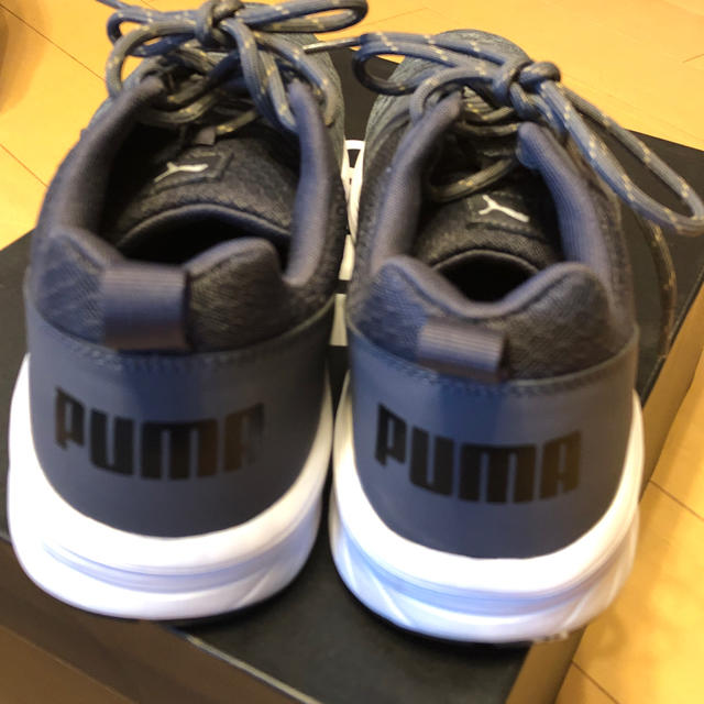 PUMA(プーマ)のプーマ  スニーカー  ほぼ未使用 メンズの靴/シューズ(スニーカー)の商品写真