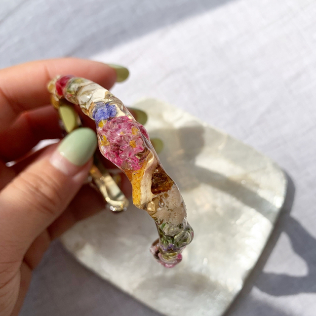 dried flower bangle🌼 ハンドメイドのアクセサリー(ブレスレット/バングル)の商品写真