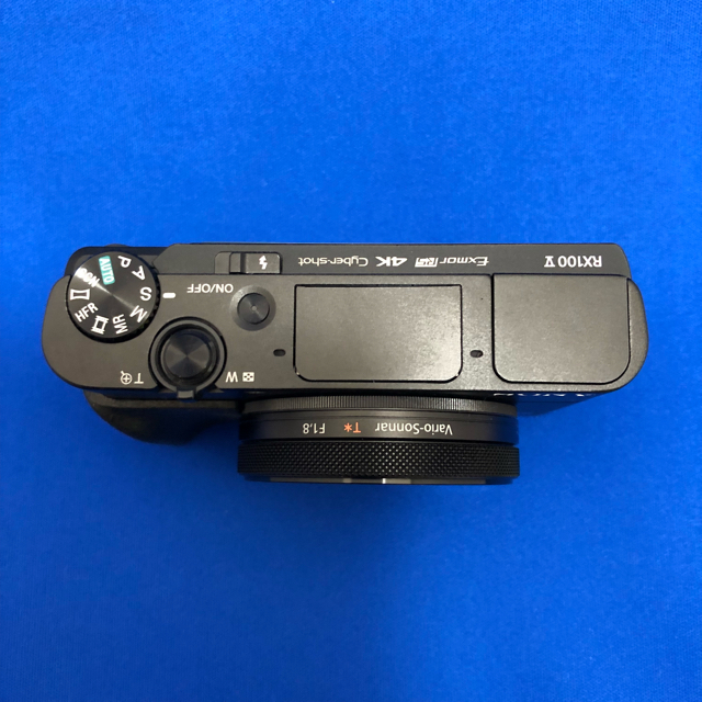 SONY(ソニー)のSONY Cyber-shot DSC-RX100M5（RX100V） スマホ/家電/カメラのカメラ(コンパクトデジタルカメラ)の商品写真