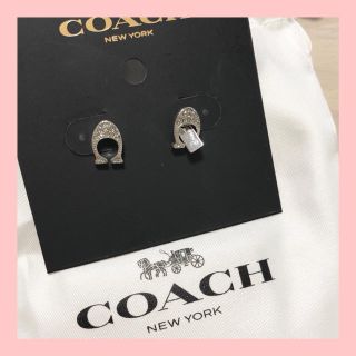 コーチ(COACH)のCOACHロゴピアス(ピアス)