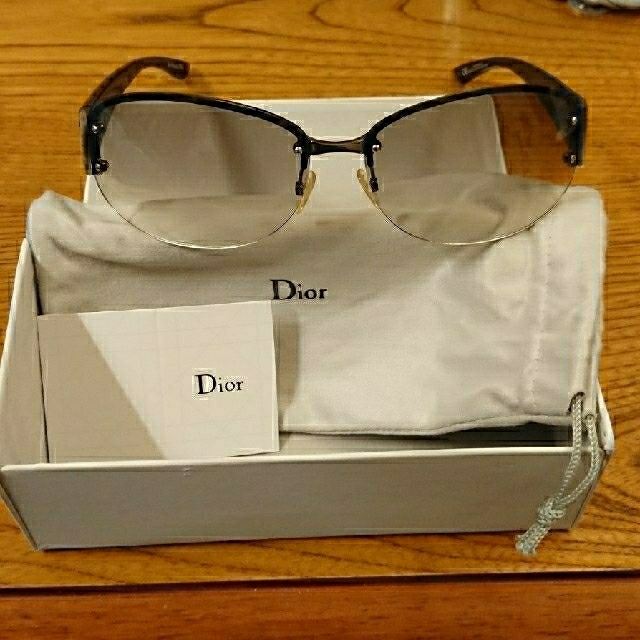 Christian Dior(クリスチャンディオール)のChristian Dior クリスチャンディオール サングラス レディースのファッション小物(サングラス/メガネ)の商品写真