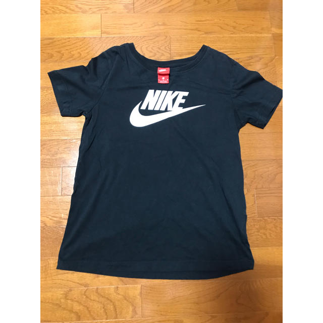 NIKE(ナイキ)のナイキTシャツ レディースのトップス(Tシャツ(半袖/袖なし))の商品写真