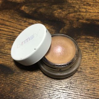 コスメキッチン(Cosme Kitchen)のrms beauty シャンパンローズルミナイザー(フェイスカラー)