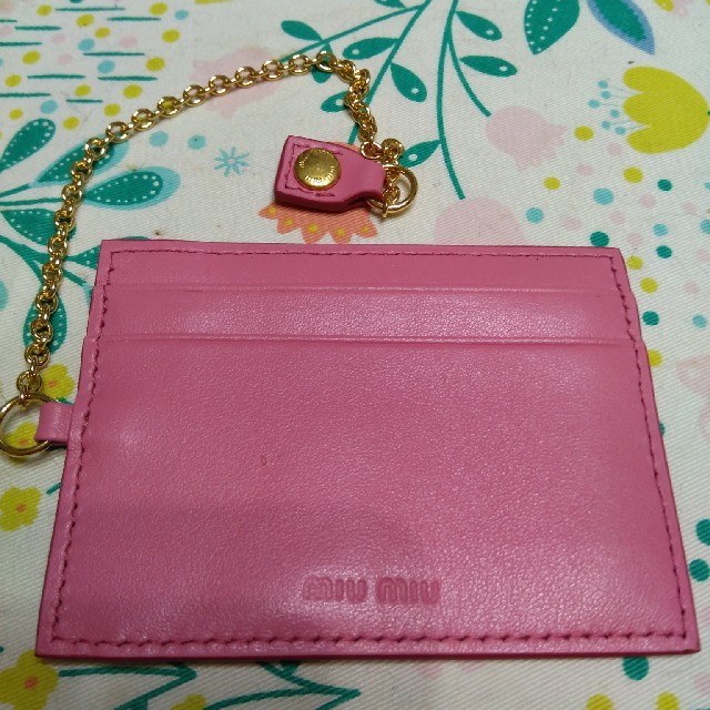 miumiu(ミュウミュウ)のミュウミュウ　miumiu　パスケース　カードケース レディースのファッション小物(パスケース/IDカードホルダー)の商品写真