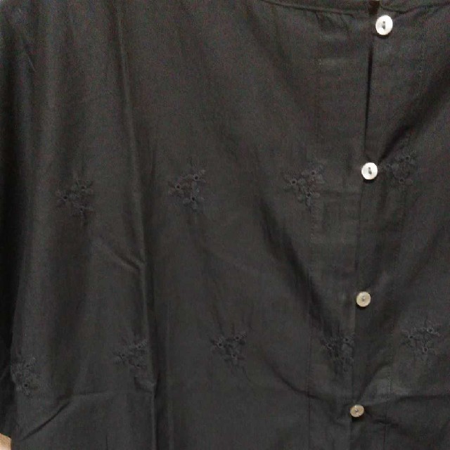 SM2(サマンサモスモス)のサマンサモスモス刺繍ブラウス レディースのトップス(シャツ/ブラウス(半袖/袖なし))の商品写真
