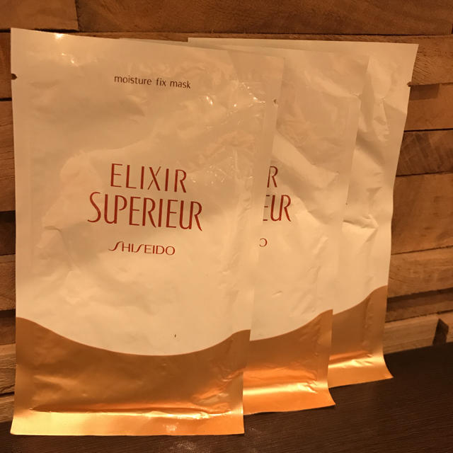 ELIXIR(エリクシール)のエルクシールシュペリエルモイストフィックスマスク コスメ/美容のスキンケア/基礎化粧品(パック/フェイスマスク)の商品写真