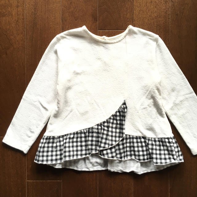 ZARA KIDS(ザラキッズ)の104㎝ ZARA チェックフリルカットソー キッズ/ベビー/マタニティのキッズ服女の子用(90cm~)(Tシャツ/カットソー)の商品写真