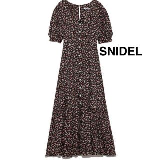 スナイデル(SNIDEL)のスナイデル SNIDELパフスリーブプリントロングワンピース(ロングワンピース/マキシワンピース)