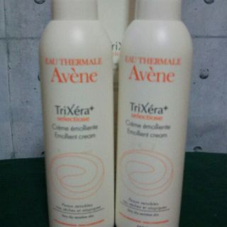 アベンヌ(Avene)のアベンヌトリクセラエモリエントクリーム(ボディクリーム)