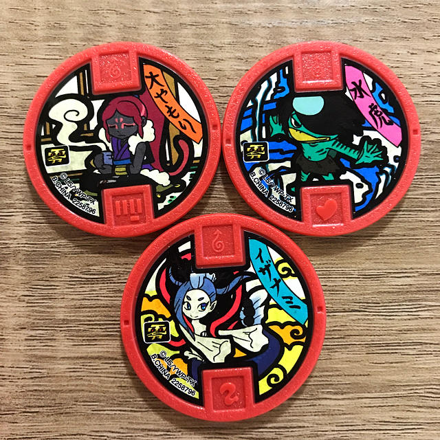 BANDAI - 妖怪ウォッチ【妖怪メダル×3】Aの通販 by Luna's shop BANDAI - 妖怪ウォッチ【妖怪メダル×3】Aの通販 by Luna's shop
