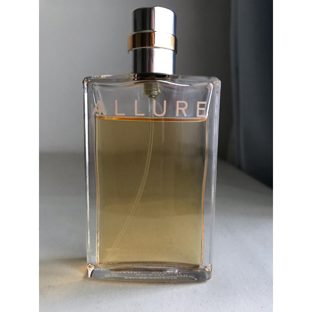 CHANEL(シャネル)のCHANEL ALLURE  EAU DE TOILETTE 50ml コスメ/美容の香水(香水(女性用))の商品写真