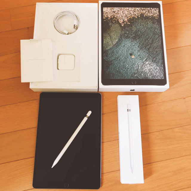 iPad Pro 10.5 Wi-fi 64GB、Apple Pencil