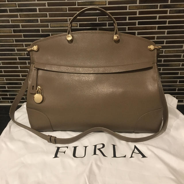 FURLA♡パイパーLサイズ♡ダノイカラー