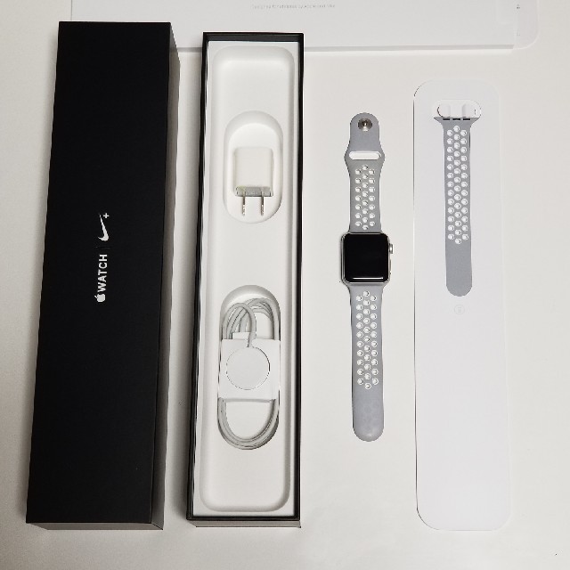 Apple Watch(アップルウォッチ)のApple Watch series2 NIKE 38mm スマホ/家電/カメラのスマートフォン/携帯電話(その他)の商品写真