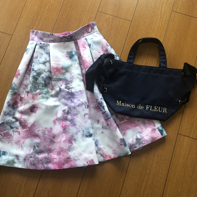 JUSGLITTY スカート＆Maison de FLEURバッグ