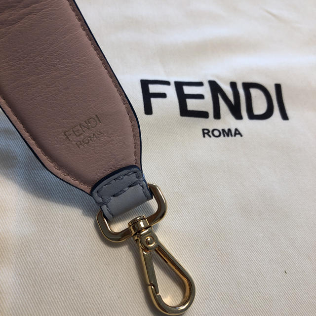 ★FENDIデコバックスストラップ★