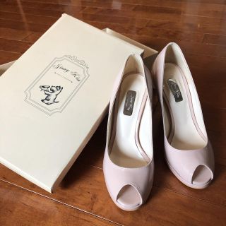 ジミーチュウ(JIMMY CHOO)の★ジニーキムのピンクベージュパンプス★(ハイヒール/パンプス)