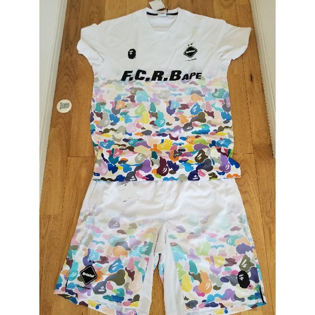 F.C.R.B.(エフシーアールビー)の【新品】BAPE x FCRB GAME SHIRT SHORTS セットアップ メンズのパンツ(ショートパンツ)の商品写真