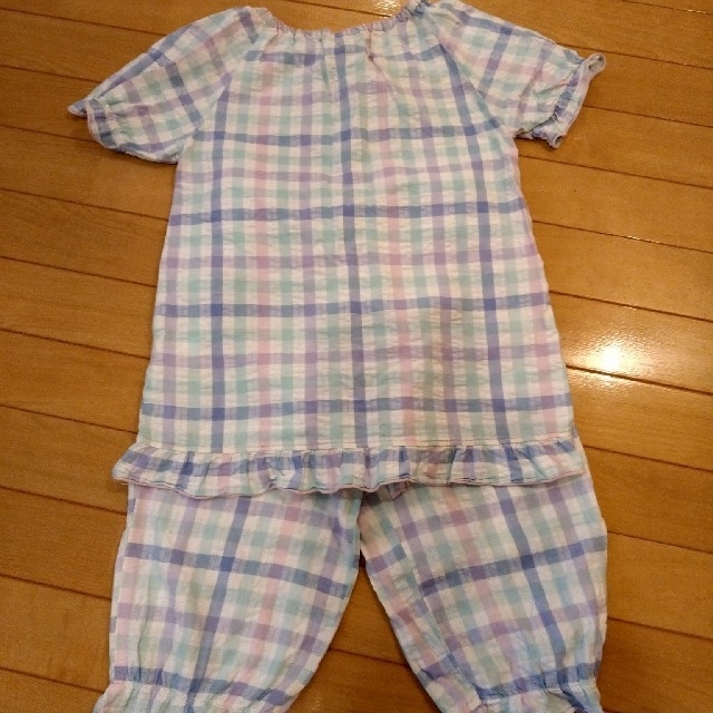 女児パジャマ　140センチ キッズ/ベビー/マタニティのキッズ服女の子用(90cm~)(パジャマ)の商品写真