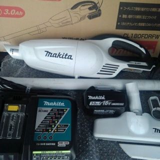 マキタ(Makita)の【マキタ】18V 充電式クリーナー　バッテリー式クリーナー(その他)