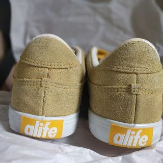 エーライフ(ALIFE)のAlife　alife　（エーライフ）　26.5cm　YELLOW　SUEDE(スニーカー)