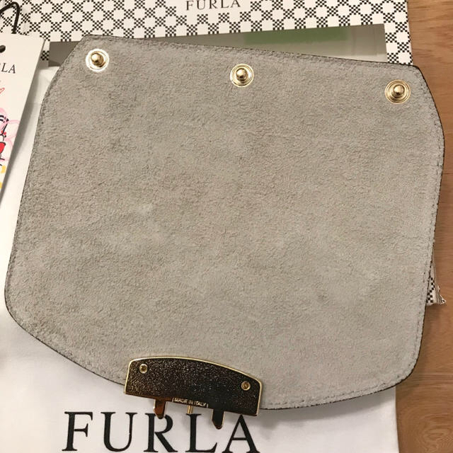 Furla(フルラ)のぐでちゃん様専用  FURLA フルラ KITTY キティ フラップ レディースのバッグ(ショルダーバッグ)の商品写真