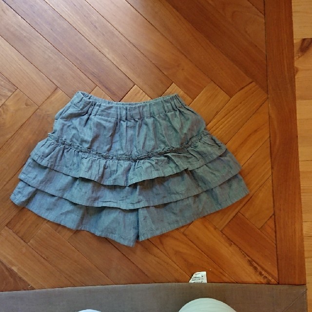 BeBe(ベベ)のbebe フリルキュロット 120 キッズ/ベビー/マタニティのキッズ服女の子用(90cm~)(パンツ/スパッツ)の商品写真