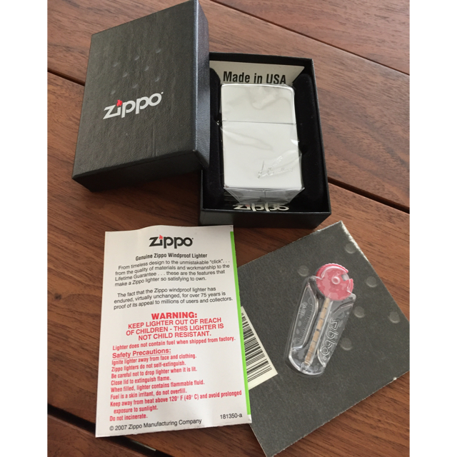 ZIPPO(ジッポー)のＺＩＰＰＯ  新品未使用    ＺＩＰＰＯ専用石付き 期間限定お値下げしました メンズのファッション小物(タバコグッズ)の商品写真