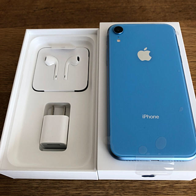 iPhone(アイフォーン)の【新品・未使用】iPhone XR 64GB ブルー 他2台 SIMフリー スマホ/家電/カメラのスマートフォン/携帯電話(スマートフォン本体)の商品写真