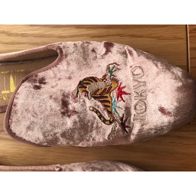 Casselini(キャセリーニ)の美品刺繍スリッパシューズサンダル23.5ヴィンテージ古着 レディースの靴/シューズ(サンダル)の商品写真