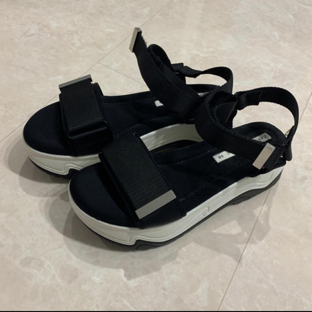 Zara スポーツサンダル????レディース