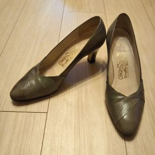 フェラガモ(Ferragamo)のFerragamo パンプス 6ハーフC(23.5㎝相当)(ハイヒール/パンプス)