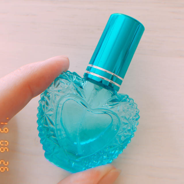 ハート型♡かわいいアトマイザー♡ブルーの通販 by かおり's shop|ラクマ