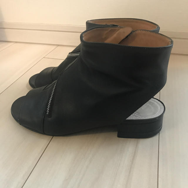 Maison Martin Margiela(マルタンマルジェラ)のMaison Margiela フラットサンダル レディースの靴/シューズ(サンダル)の商品写真