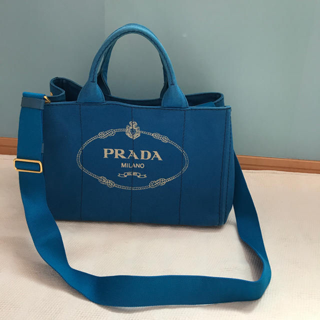 PRADA - カナパトート Mサイズ 青 Gカードあり！の通販 by maaaa〜☆'s shop｜プラダならラクマ